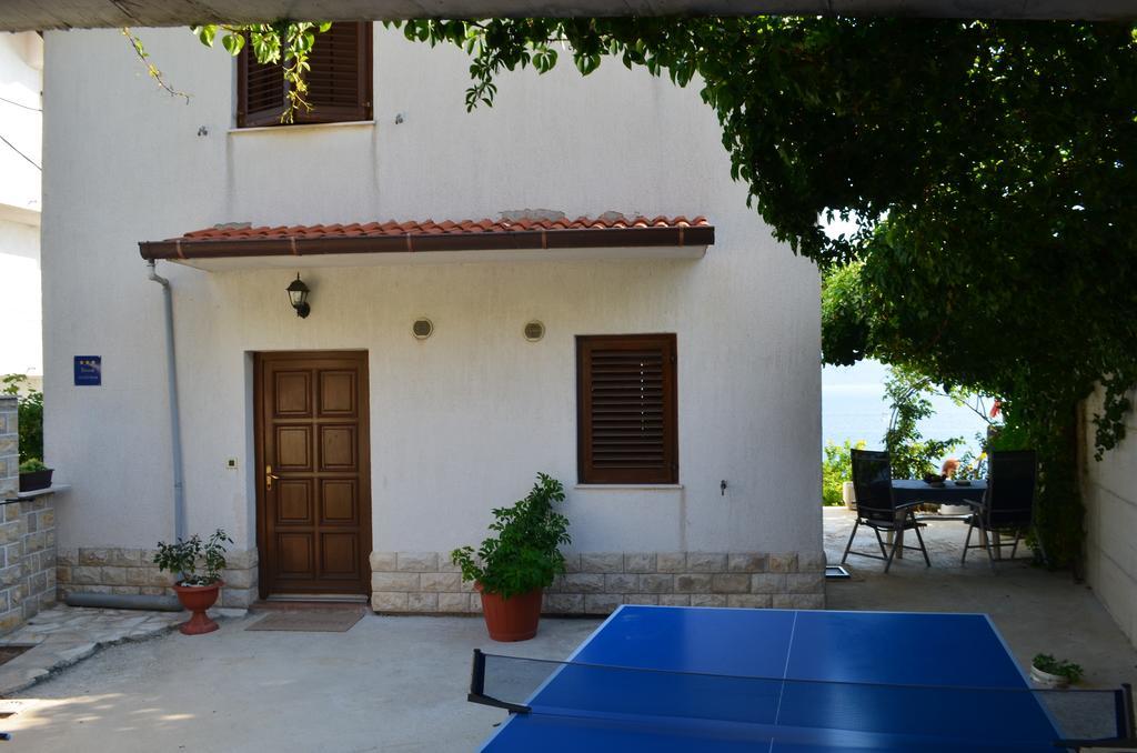 Holiday Villa In Omiš Buitenkant foto